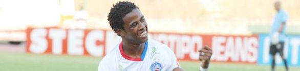 Bahia espera regularizar Adriano Michael Jackson ainda esta semana