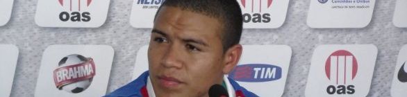 Marquinhos Gabriel 'exclui' o Gabriel e é apresentado como reforço do 