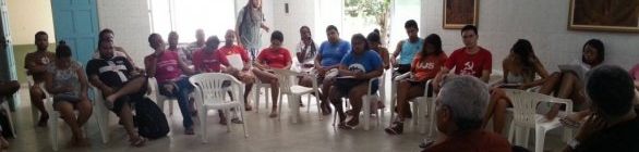 Time de jovens da União da Juventude Socialista se encontram com integrantes da 