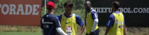 Jorginho mostra preocupação com o ataque e Bahia goleia em coletivo