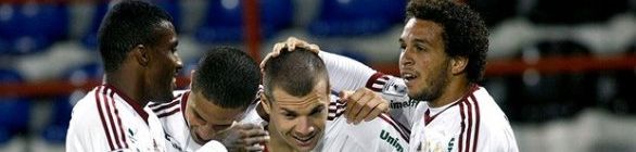 Flu perde muitos gols, cede empate ao Huachipato e sai de campo vaiado