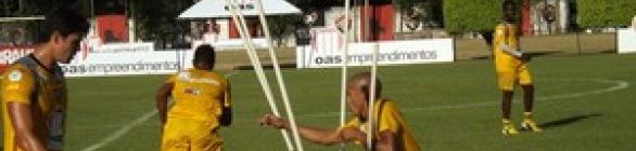 Sem Caio Junior, Vitória treina físico e pode ter problema para estreia