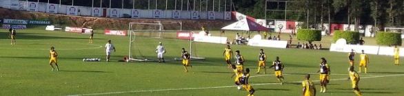 Com Gabriel como titular, Caio Junior comanda treino na Toca do Leão