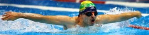 Nadador com Down ganha 7 títulos mundiais e sonha com nova classe 