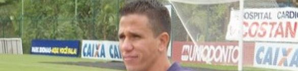 Provável titular, Potita quer dissipar desconfiança: 'Mostrar serviço'