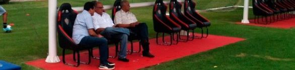 Com Nino em campo e presidente no banco, Vitória treina no Barradão
