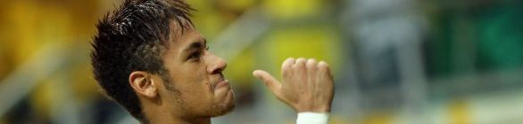 Vendedor pede R$ 222 mil por suposta camisa da estreia de Neymar em 2010