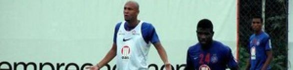 Em coletivo, Cristóvão Borges testa novo esquema para enfrentar o Goiás