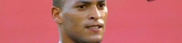 Bahia estuda proposta para vender zagueiro Titi