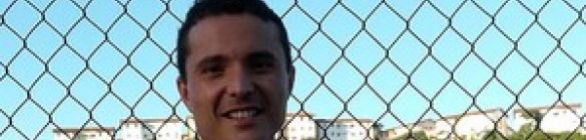 Substituto de Cajá, Camacho ganha nova função na estreia como titular