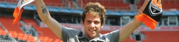 Oficial: Shakhtar anuncia contratação de Bernard por R$ 77 milhões