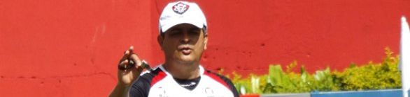 Ney Franco ganha uma semana para trabalhar com o elenco do Vitória