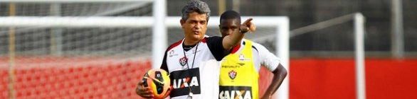 Ney Franco avalia triunfo do Vitória e aprova entrada de Marcelo no meio