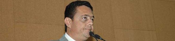 Luciano Simões critica demora na construção do Parque Aquático em Salvador