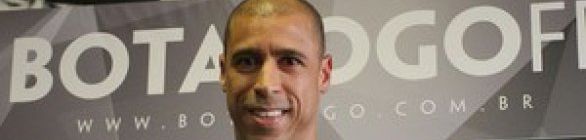 Jorge Wagner é apresentado no Botafogo e avisa: 'Posso ajudar muito'