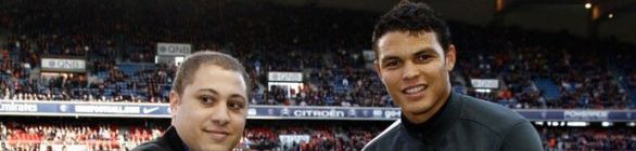 Thiago Silva é eleito melhor brasileiro da Europa pela terceira vez seguida