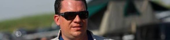 PILOTO DA R2 RALLY NA EXPOSIÇÃO DO SHOPPING BELA VISTA