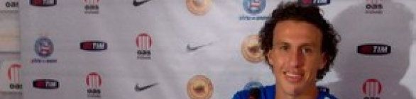 Com fissura no osso do pé direito, Galhardo para por três semanas