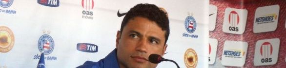 Diretor admite começo ruim, cobra elenco e dá confiança a treinador