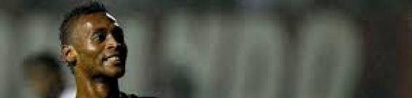 Marquinhos explica gol perdido e comemora passe para tento de Dinei