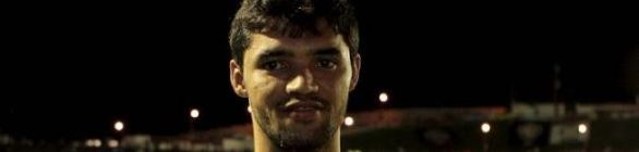 Tarracha sente dores e é substituído por Rômulo em lista de relacionados