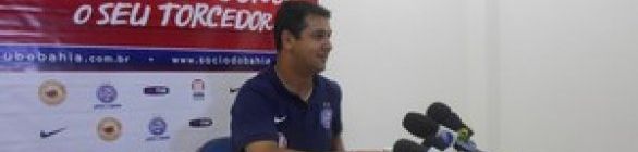 Folgado na liderança, Marquinhos pensa em ‘rodar’ elenco no Baiano