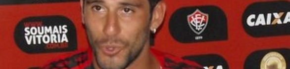 Adaptado à cidade, Ferrari pede sequência para se firmar entre titulares