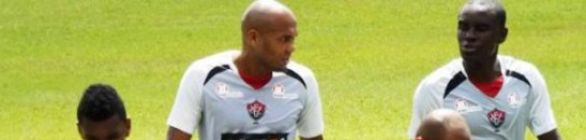 Com um pé na final, Vitória encerra preparação com treino recreativo