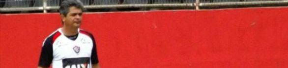 Para ser campeão, técnico Ney Franco tenta quebrar tabu contra rival Bahia