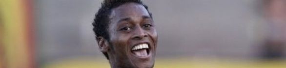 Marquinhos desmente especulações e aprova treino fechado no Vitória