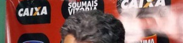 Ney Franco pede Vitória com “espírito do segundo tempo” no Brasileiro