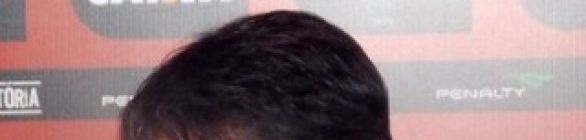 Ximenes acompanha estreia do Vitória e evita falar sobre reforços para a equipe 