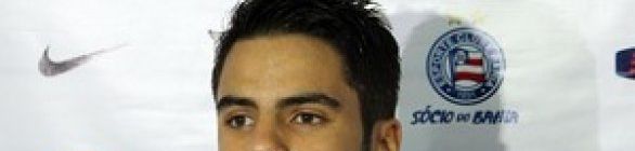 Homem de área, de beirada e falso 9: Henrique apresenta cartão de visitas