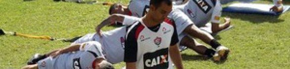 Ney Franco comanda treino tático com reforço, regularizado nesta quarta