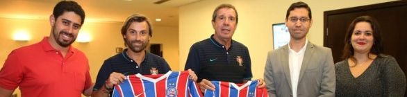 Diretor de negócios do Bahia visita delegação de Portugal em Salvador