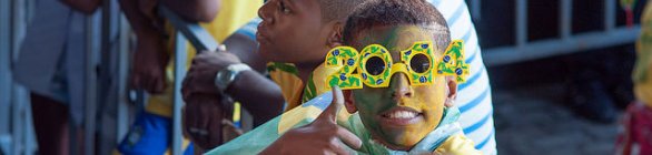 Exibição Pública em Plataforma tem jogo sem gols, mas, com muita festa