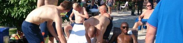 De folga, Holanda aproveita piscina em clube do Rio e 