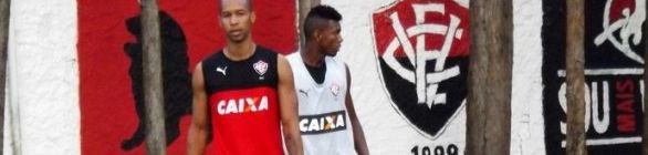 Jorginho mantém esquema, e time reserva vence coletivo no Vitória