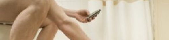 Uso do celular no banheiro está ampliando os casos de hemorroidas