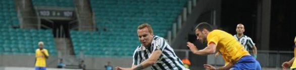 Sem público e com pouco futebol, Bahia e Coritiba empatam por 0 a 0