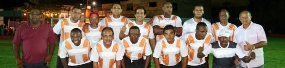 Campo do Barirí é inaugurado com jogo amistoso dos veteranos e secretarias.