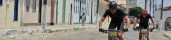 Atletas superam altas temperaturas na etapa mais dura da Brasil ride 2014