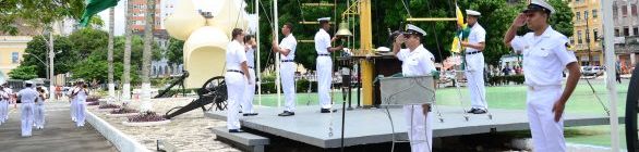 Comando do 2º Distrito Naval comemora o Dia da Bandeira   
