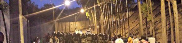 Após queda, torcida do Vitória tenta invadir vestiário do Rubro-Negro