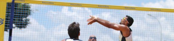 VOLEI DE PRAIA – DUAS DUPLAS DO VITÓRIA DISPUTAM SEXTA ETAPA DO CIRCUITO NACIONA