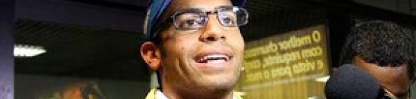 ALLAN DO CARMO TREINA AO SOM DE CARLINHOS BROWN