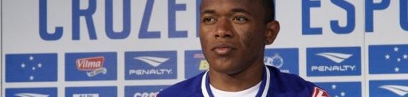 Dinheiro no bolso: Bahia divulga dados sobre a venda do lateral Pará