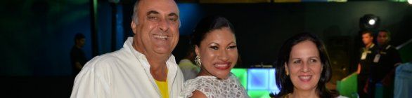 ESCRITORES, ARTISTAS E POLÍTICOS PRESTIGIAM O CAMAROTE MARTA GÓES