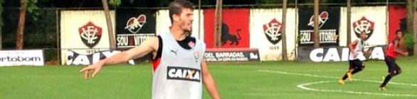 Luiz Gustavo é regularizado, mas não deve estrear contra o Juazeirense