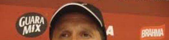 Com retornos, Claudinei Oliveira relaciona 20 para pegar o América-RN